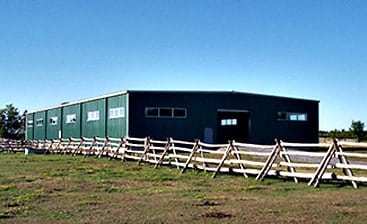 pre-engineered steel farm buildings