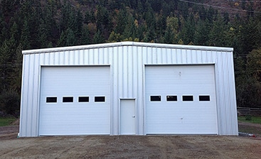 How to Use a Metal Garage as an Auto Shop