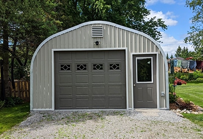 A Model 17' x 22'